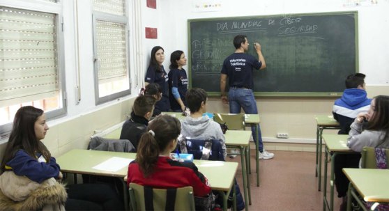 varios_telefonica-fundacion-anar