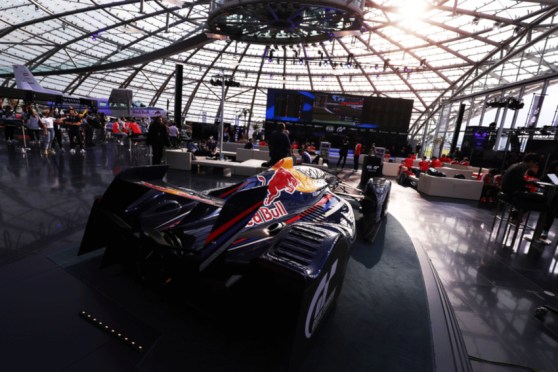 ps4_gran-turismo_red-bull-hangar7-2.jpg