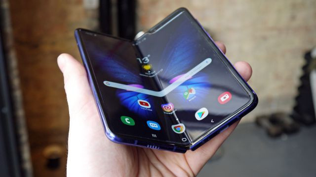 samsung_galaxy-fold2.jpg