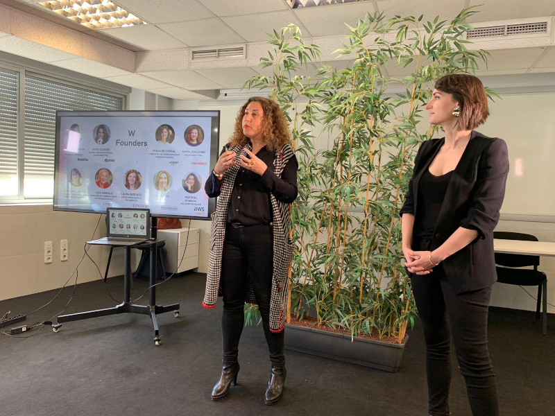 varios_opinno_charla-w-talk