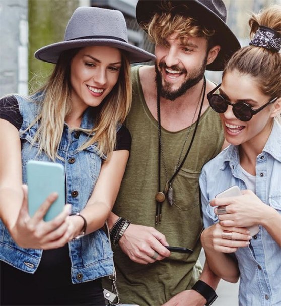 varios_selligent_jovenes